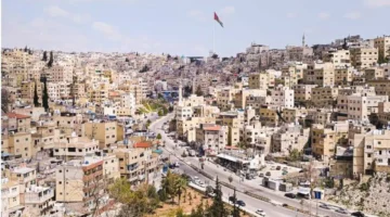 طقس معتدل نهاراً مع ارتفاع طفيف في الحرارة وانخفاض تدريجي خلال عطلة نهاية الأسبوع وفق الأرصاد